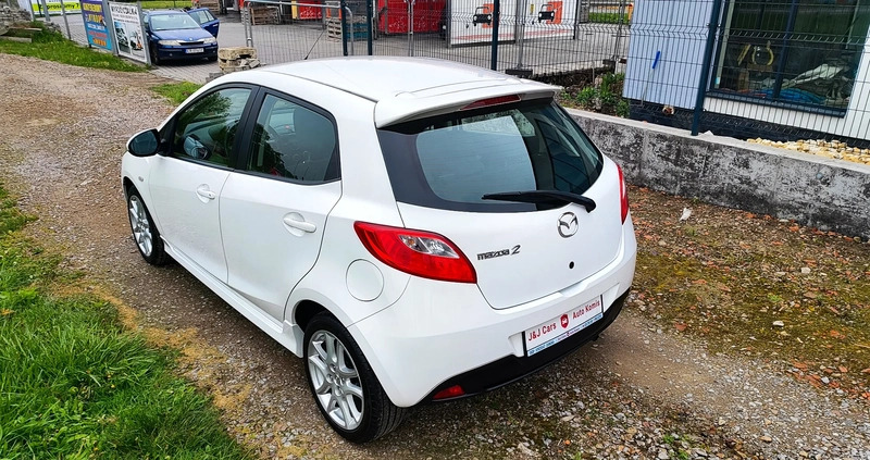 Mazda 2 cena 28999 przebieg: 81500, rok produkcji 2012 z Wieliczka małe 379